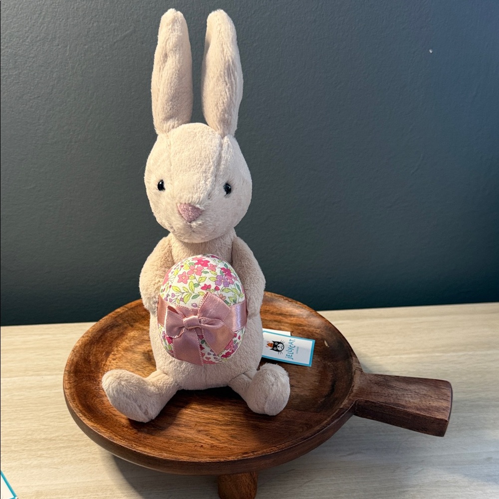 BNWT Jellycat “Bonnie Bunny with Egg” 🥚 *RETIRED* (with dust bag)